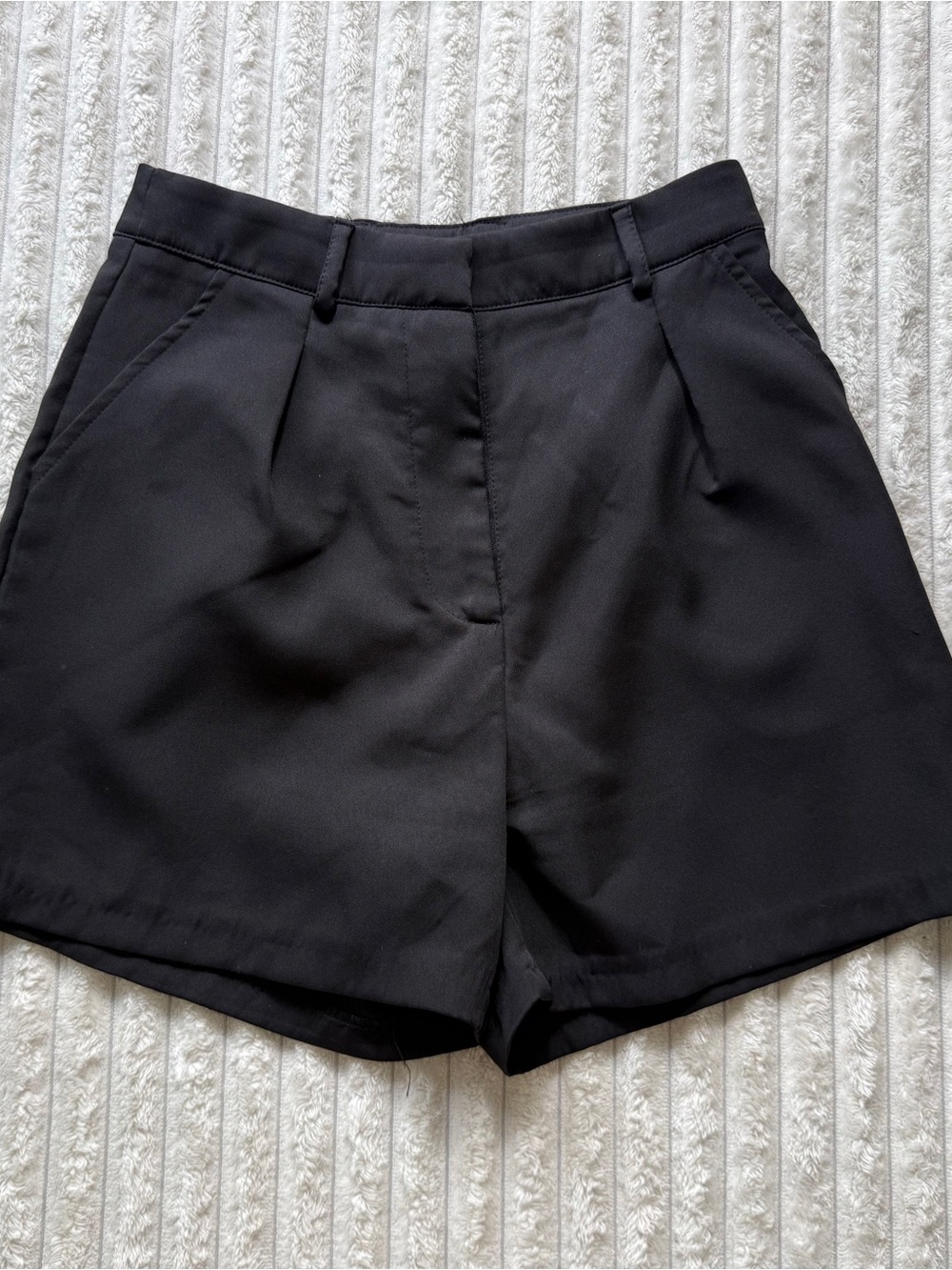 SheIn Women's Black Chino Shorts S Pleated High Rise Button Pockets Belt Loops
